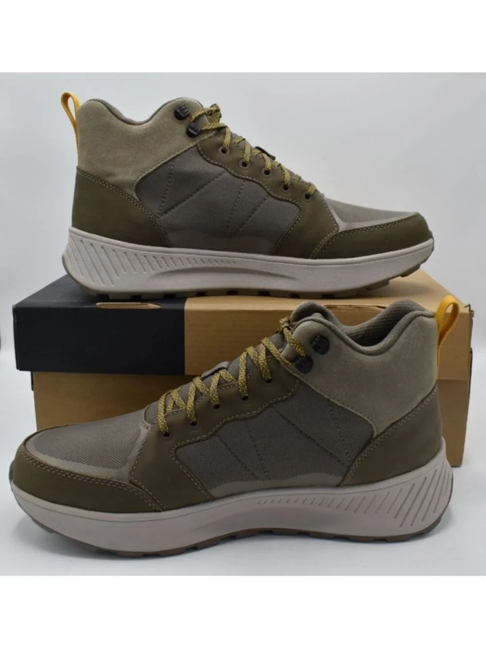 Teva mens size